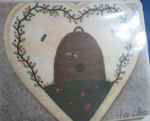 The woolen penny bee - the,