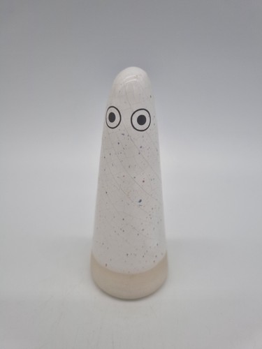 Studio arhoj ghost figure - arhoj,