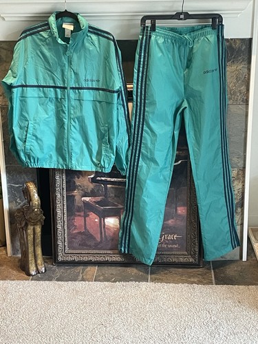 Vintage adidas - 90’s,