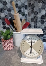 Vintage American Family Scale