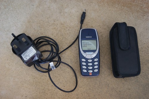 Nokia3210 battery holds - ,