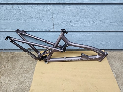 Santa cruz nomad full - nomad,
