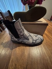 Dr Martens FLORA Snakeskin Effect textured Leather Chelsea Boots. Size 8