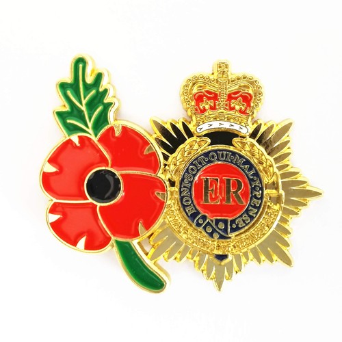 Red poppy queen elizabeth - elizabeth, ii