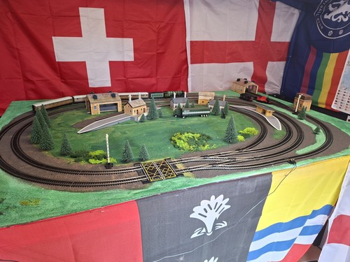 Hornby layout with flying - hornby,