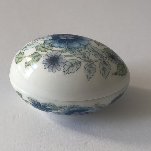 Wedgwood porcelain egg - porcelain, trinket