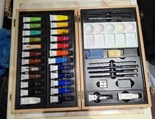 W H Smith Large Watercolour Art Supplies Set Wooden Box (H12)