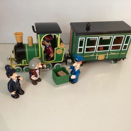 Postman pat train - pat,
