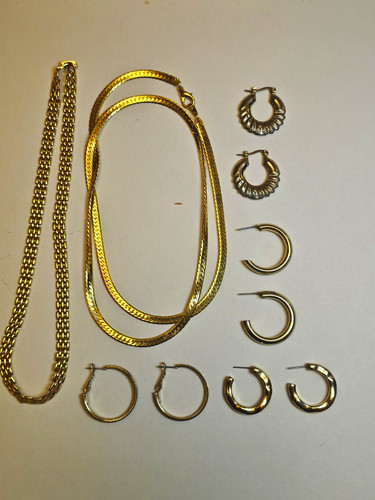 Gold tone costume - gold,