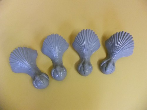 Vintage cast iron bath feet - cast,