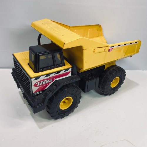Large tonka yellow dump tipper - large,