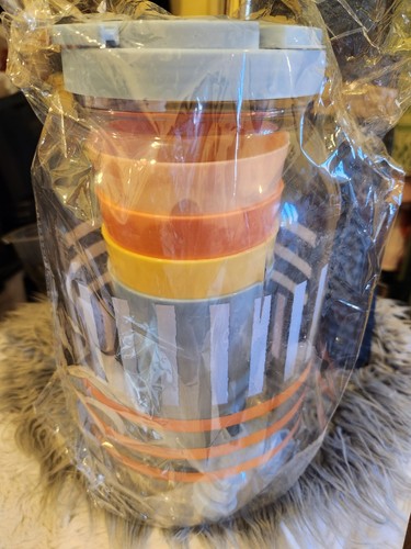 Drink dispenser and - drink, set