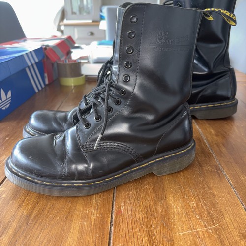 Martens airwair hole - martens,