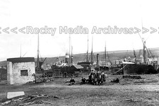 Azt-4 Boats and Sailors, The