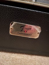 Fender Paramount PM-3 Deluxe