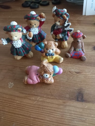 Small teddy bear figures - teddy,