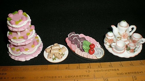 Vintage dolls house furniture - *vintage,