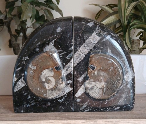 Black marble bookends - black,