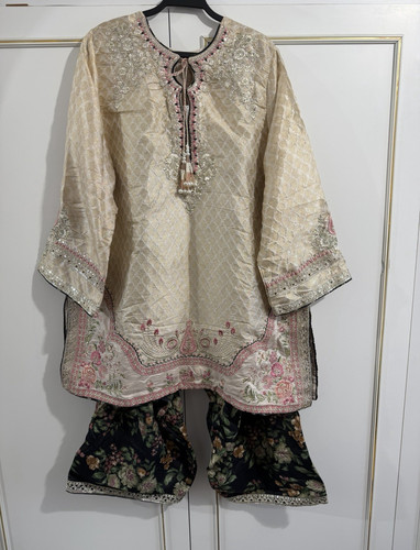 Suffuse maria gul ahmed - suffuse/, b/