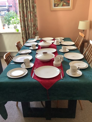 Large dinner service set - ,
