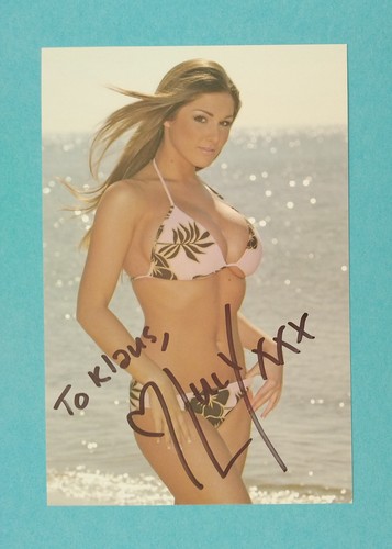 19556 lucy pinder - 19556, model