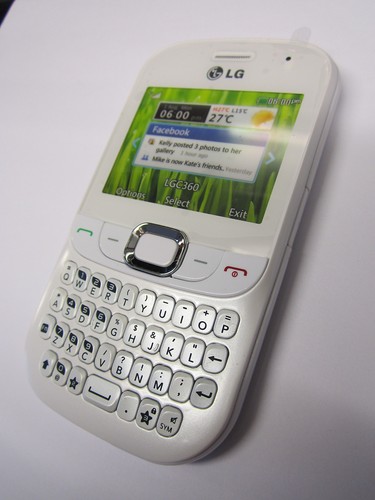 Lgc360 white shop display - lgc360,