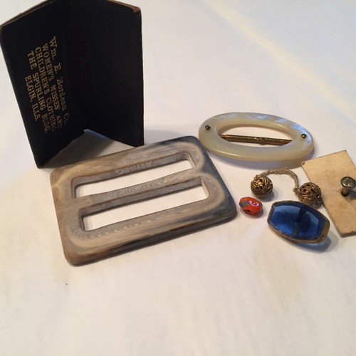 Vtg sewing notions buttons - notions,
