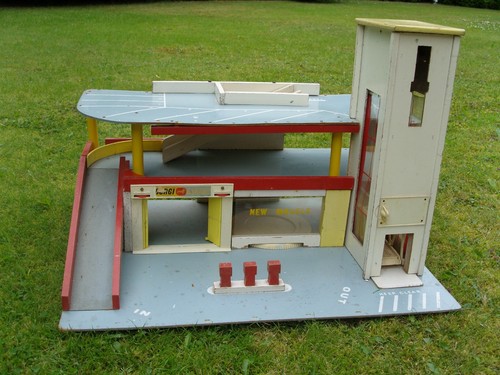 Corgi model garage for 1 - garage, 1:43