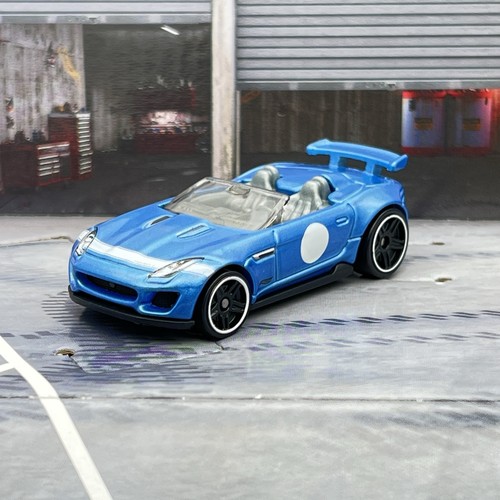 Hot wheels jaguar f - '15,