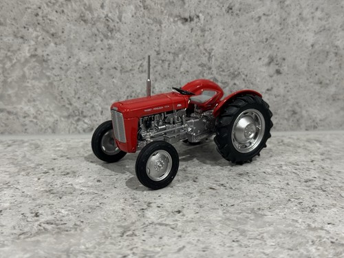 Universal hobbies massey - universal,