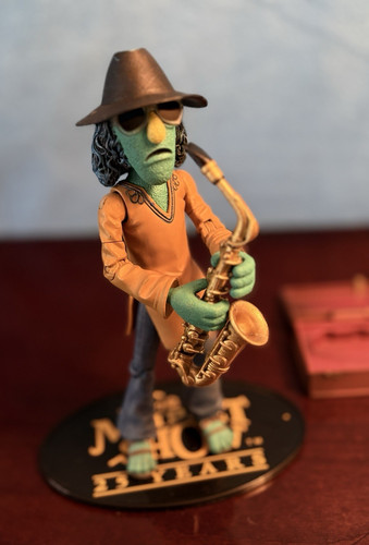 Zoot saxophone player figurine - zoot,