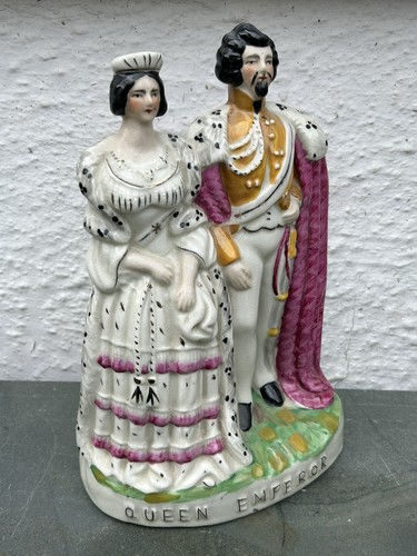 Staffordshire figure queen - -,