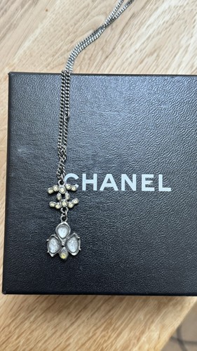 Chanel logo rhinestone - chanel,
