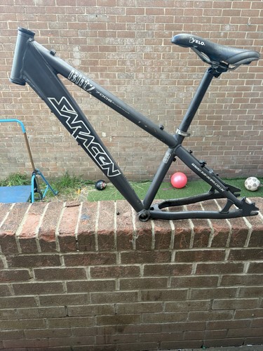 Saracen blitz mountain bike - blitz,