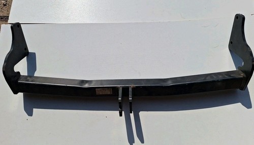 Tow bar for - for, saloon