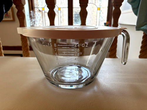 The pampered chef glass - chef,
