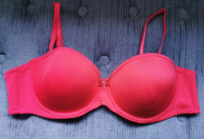 Closer With Evie Red