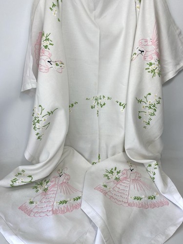 Vintage hand embroidered linen - vintage,