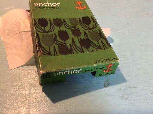 Anchor boxed yellow - anchor,