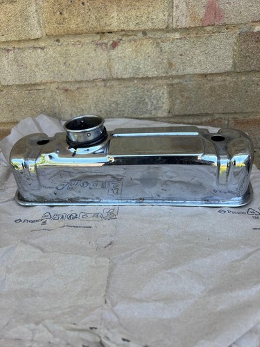 Series engine rocker cover - a,