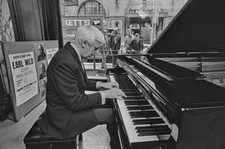 Earl Wild performs at a