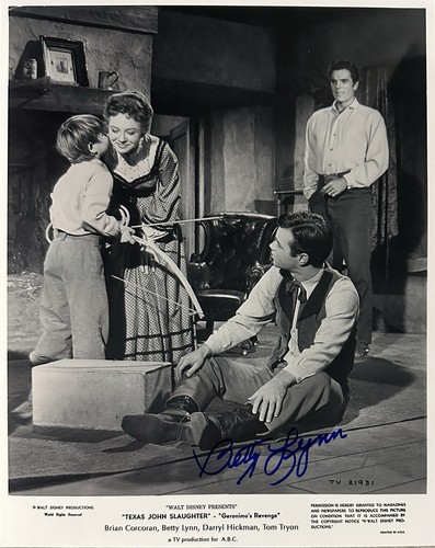 Betty lynn signed autograph - signed,