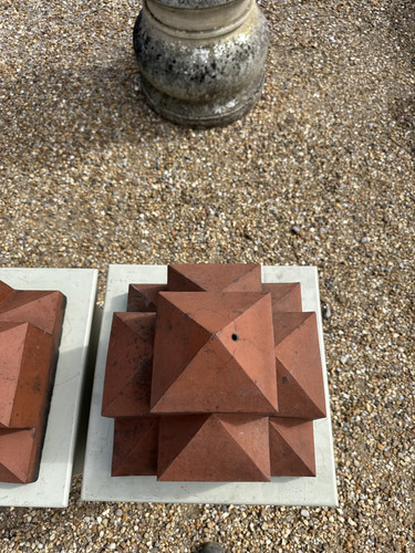 Pair victorian pyramid - pair,