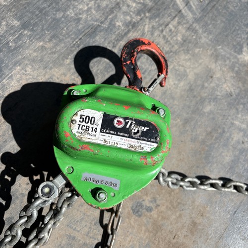 Tiger 500kg chain hoist used - 500kg,