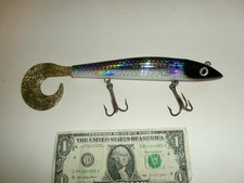 Mania Squirrely Burt Musky