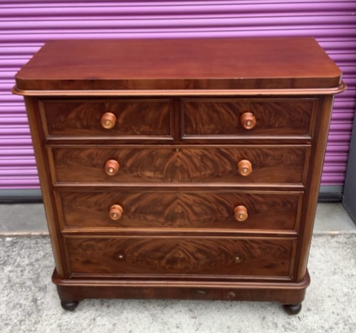 Antique victorian chest - , of