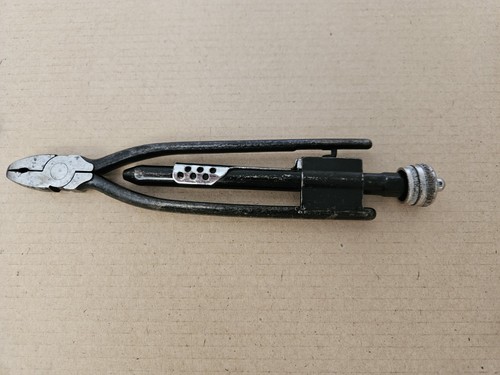 Vintage wire locking pliers - vintage,