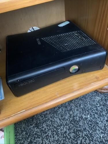 Xbox 360 slim 250gb - 250gb, console