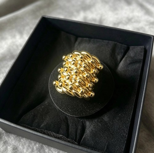 Heavy row gold plated keeper - row,