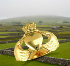 Yellow gold claddagh ring - yellow,